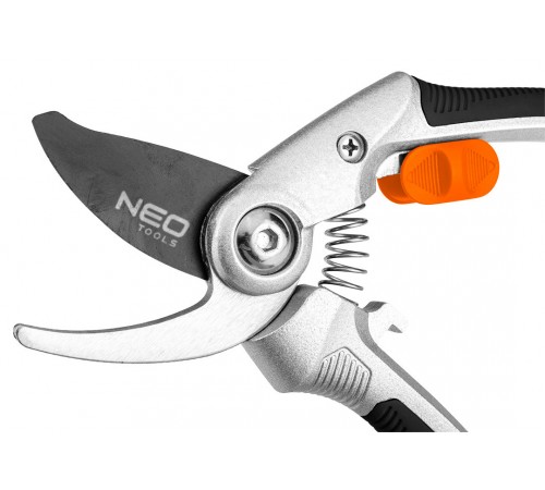 Секатор для сада Neo Tools, арт. 15-212 – 210 мм, обрезка веток и побегов