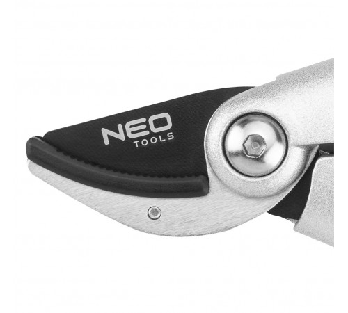 Секатор Neo Tools 210 мм с наковальней, арт. 15-213 – для обрезки и садоводства