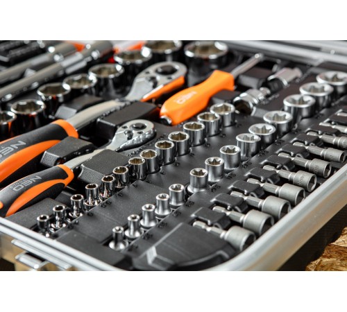Чемодан электрика Neo Tools 01-310, 108 предметов