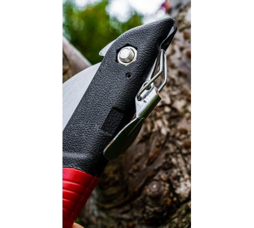 Пила для сада TOOP TOOLS 180 мм (арт. 10A750), компактный складной инструмент.
