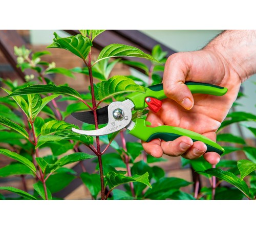 Секатор VERTO 185 мм, арт. 15G200 – с тефлоновым покрытием и блокировкой