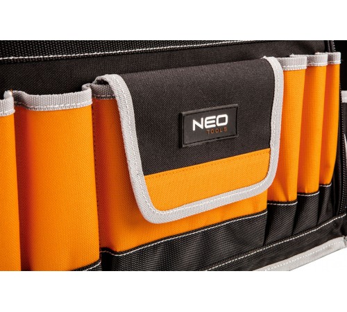 Кофр для инструмента Neo Tools 84-301 с 12 внешними карманами и 32 внутренними